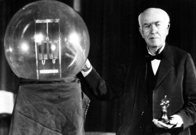 Thomas Edison and first incandescent lamp