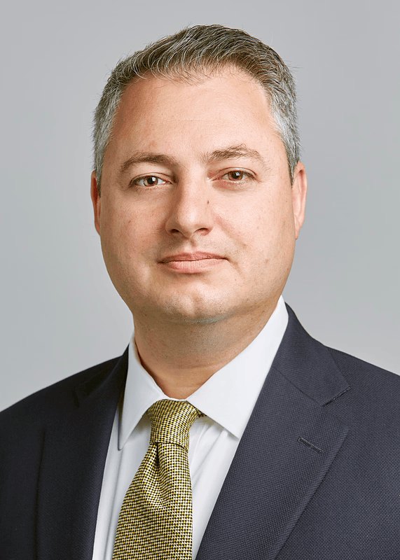 Nic Volpicelli — Business Advisor